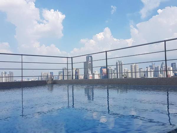 Interchange Tower Serviced Apartment - SHA Extra Plus