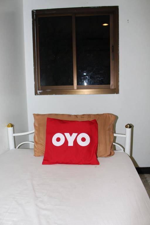 OYO 985 The Twins Hostel