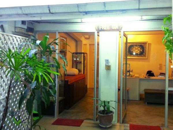 Freesia Saladaeng Silom Apartments