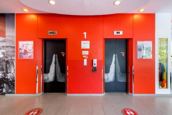 Red Planet Bangkok Surawong