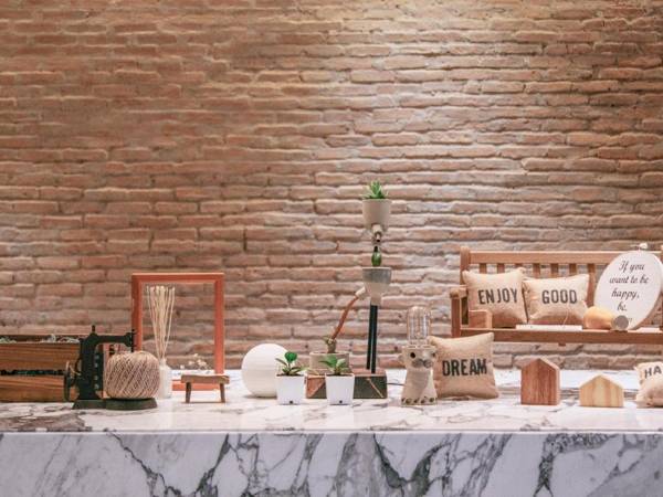 Clef Hotel Bangkok (SHA Extra Plus)