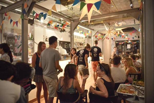 Good One Poshtel & Cafe Bar