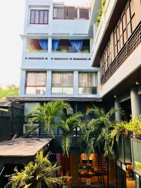 Blu Cabin Gay Poshtel