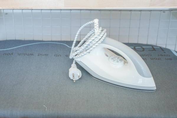 U2 Large 2 Bedrooms 100m to BTS station