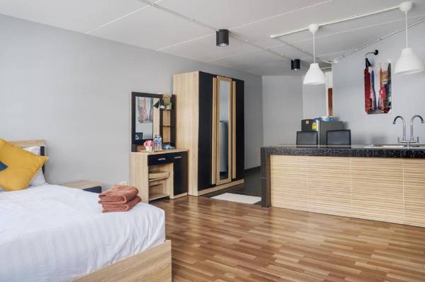 Bangkok Impact Popular Comdominium