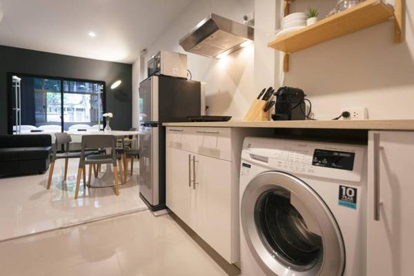 S2 Silom Large room 4-6 guests Full kitchen WIFI