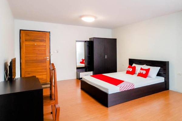 OYO 935 The Palm Apartment