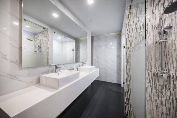 VIX Bangkok at Victory Monument