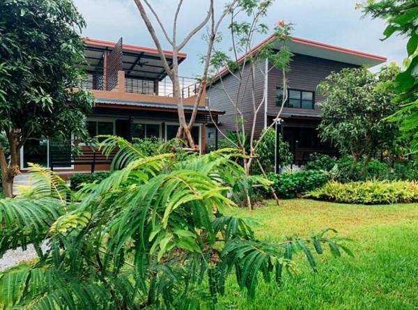 Baansuanklaikrung Bangkachao