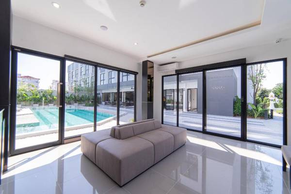 Gate43 airport hotel (SHA Plus)