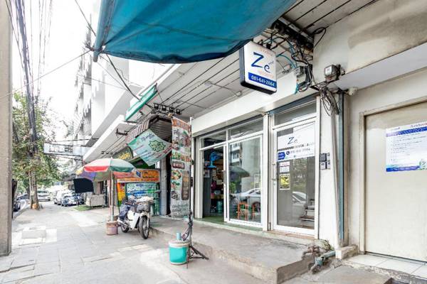 Ze Residence Bang Aor Station