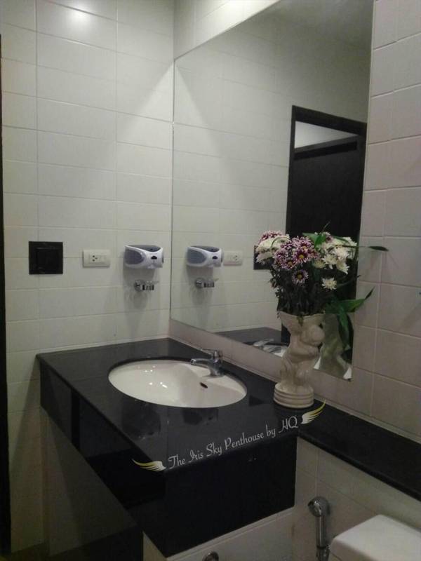 The Iris Sky Penthouse by HQ