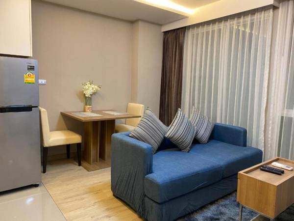 Breezy Condo Sukhumvit 13