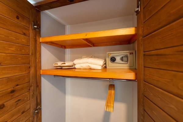 Maneeya Park Residence