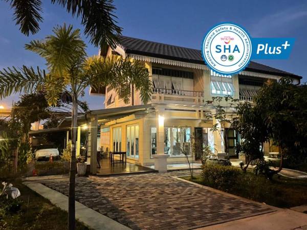 Airport one station hometel suvarnabhumi (SHA Extra Plus)