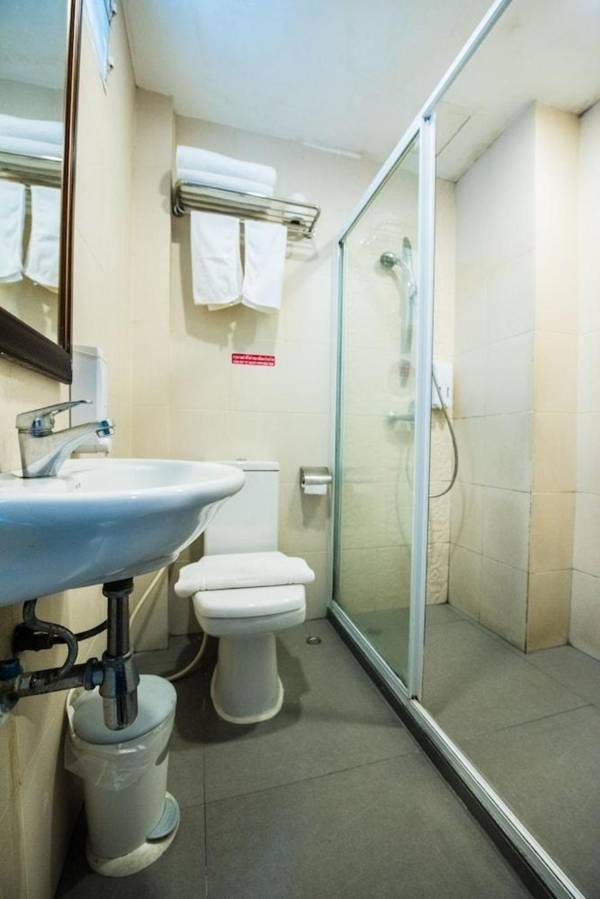 iCheck inn Regency Chinatown