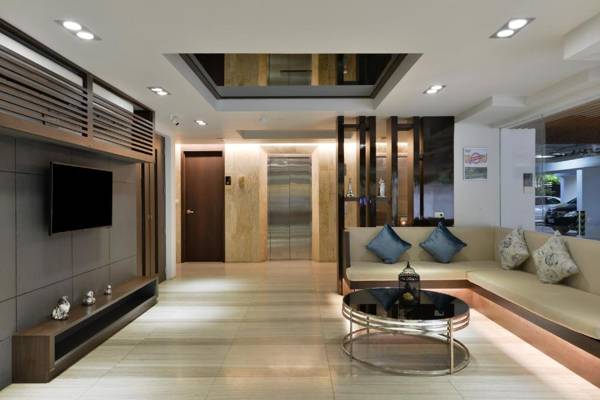 Ten Ekamai Residences