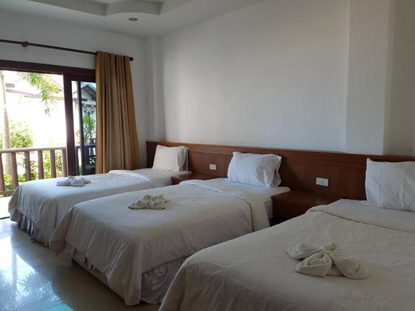 Mac's Bay Resort