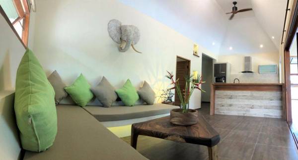 Baan Taolili 3 bedrooms villa close to beach