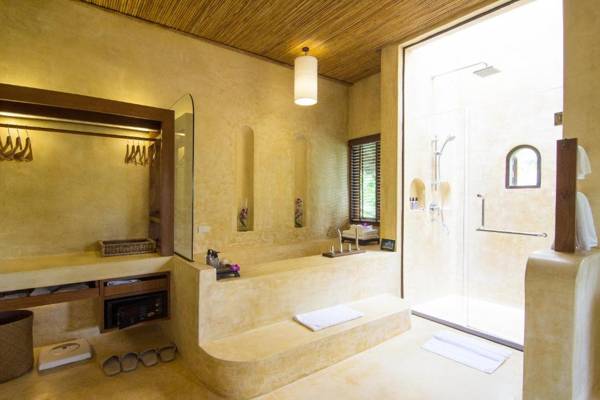 High Season Pool Villa & Spa