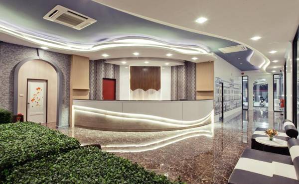 De' Proud Hotel