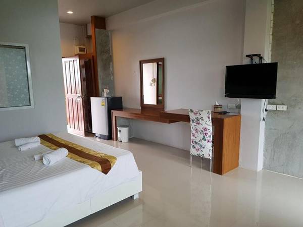Waen Petch Place Hotel