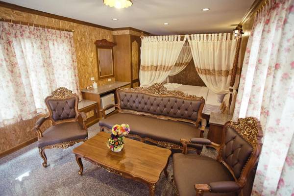 Chatsuree Boutique Resort