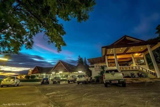 Jansom Beach Resort