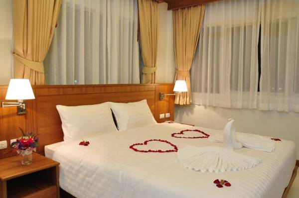 Green Harbor Hotel & Service Apartment