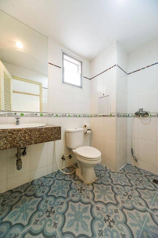 OYO 232 Patong City Hometel