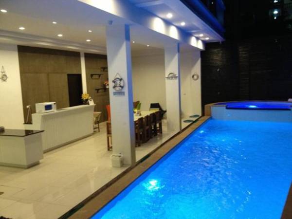 The Silk Hill Hotel