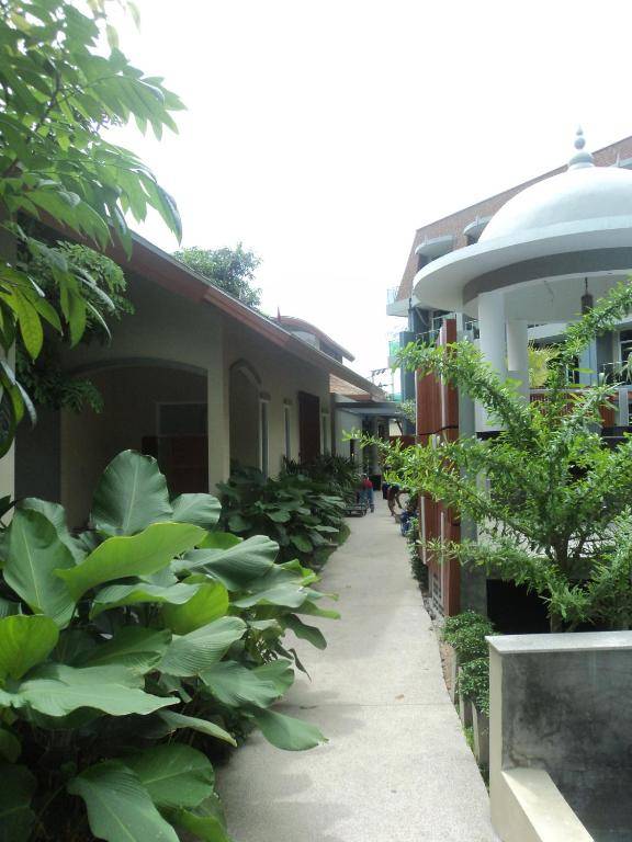 Ramaburin Resort Patong - SHA Extra Plus