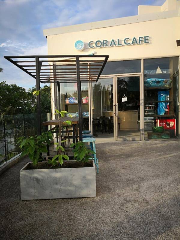 Le Coral Beach Resort & Cafe (SHA Extra Plus)