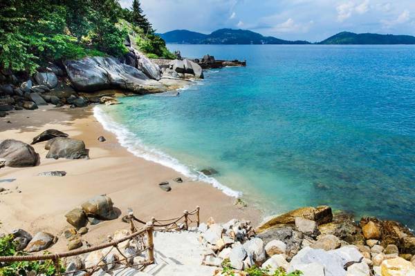 U Zenmaya Phuket Resort