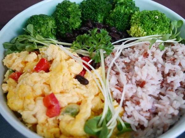 Forest Bungalows & Mama's Restaurant