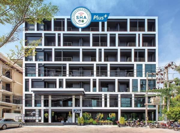 Blu Monkey Hub and Hotel Phuket - SHA Extra Plus