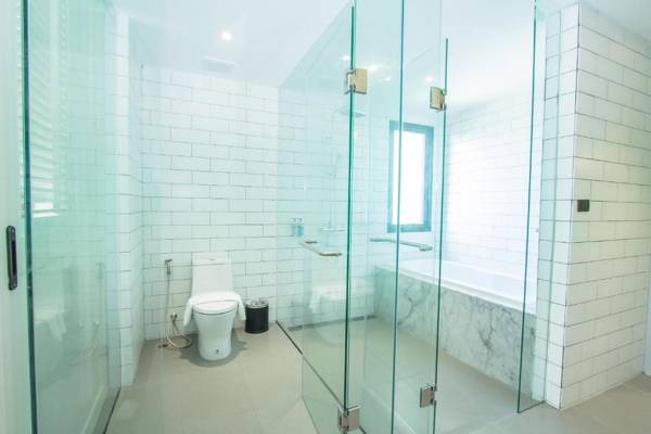 Marina Express-AVIATOR-Phuket Airport - SHA Extra Plus