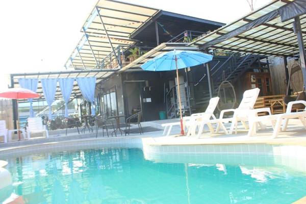 1715 House & Caff Resort Phuket