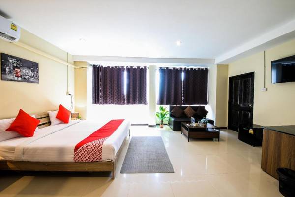 OYO 118 Beach Walk Stay