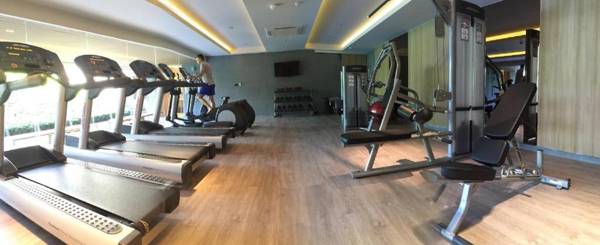 Luxury Oceanfront_pool access apartment