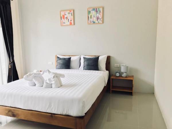 Snooze Inn Phuket