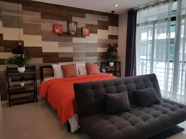 C301 Kamala Regent 3 Bedroom Apartment
