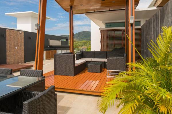 Luxurious SeaView 4br Private Pool Villa by Intira