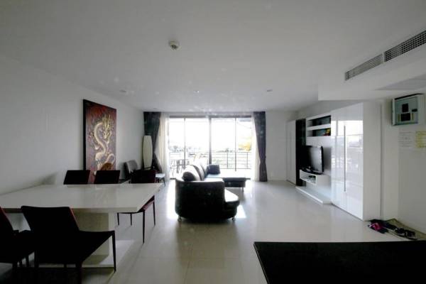 3BR Condo Ocean View & Rooftop Pool !