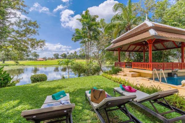 Luxury bliss golf & lagoon view private pool villa