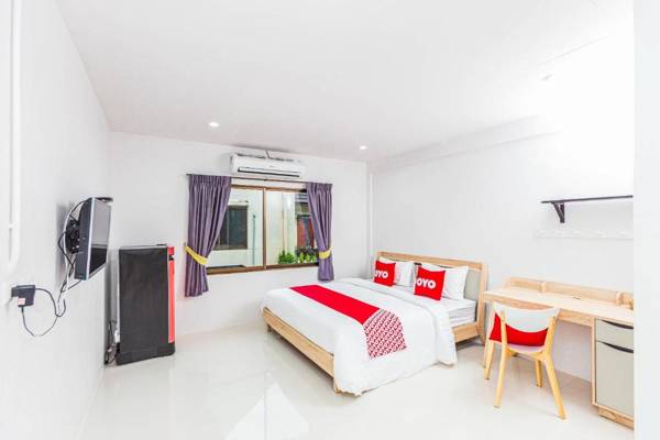 OYO 435 Frame Residence