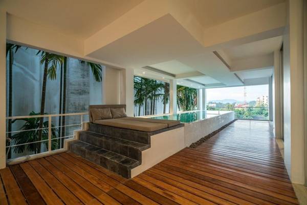 Bright 3br private pool apartment in Surin beach