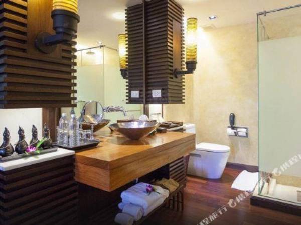 Marina Phuket Resort (SHA Extra Plus)