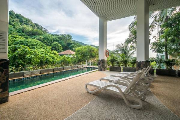 Beautiful sea view apartment in Kata Ocean View