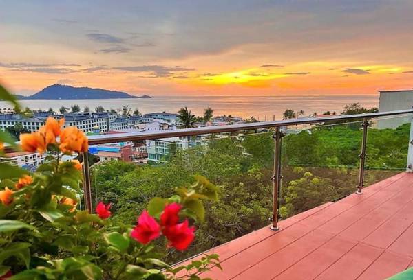 Andaman Hills - panoramic sea view house in Patong